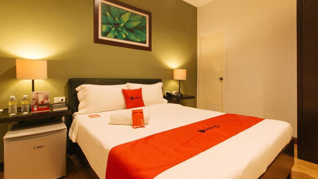 Reddoorz @ Gardenview Hotel Gtower Ángeles Extérieur photo
