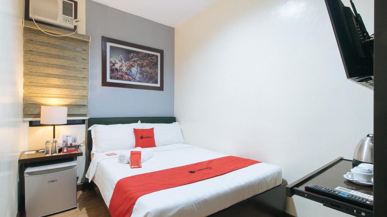 Reddoorz @ Gardenview Hotel Gtower Ángeles Extérieur photo