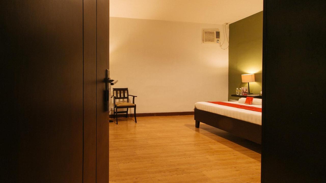 Reddoorz @ Gardenview Hotel Gtower Ángeles Extérieur photo