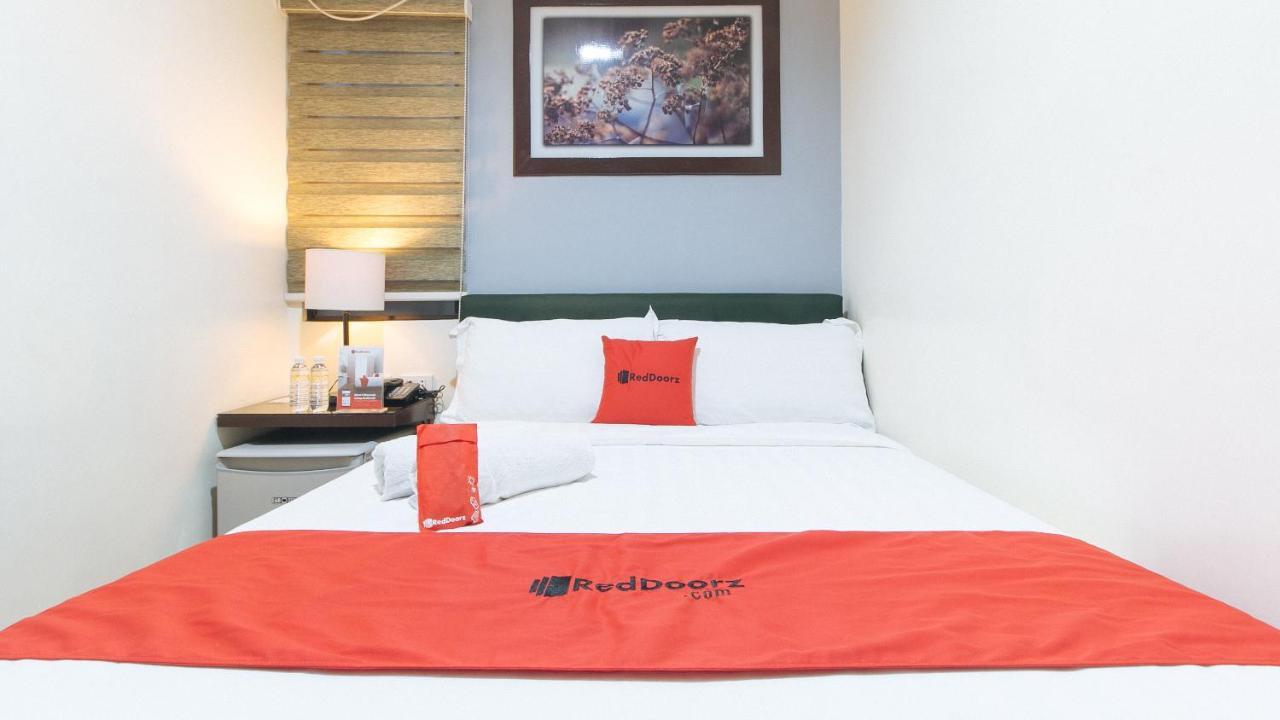 Reddoorz @ Gardenview Hotel Gtower Ángeles Extérieur photo
