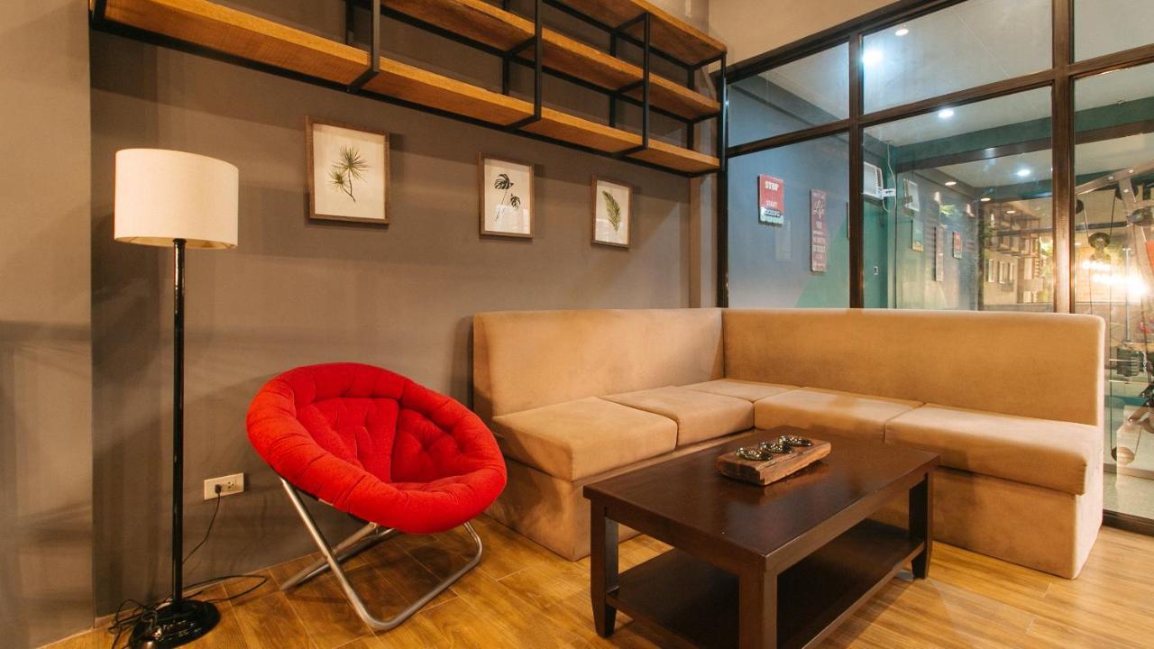 Reddoorz @ Gardenview Hotel Gtower Ángeles Extérieur photo
