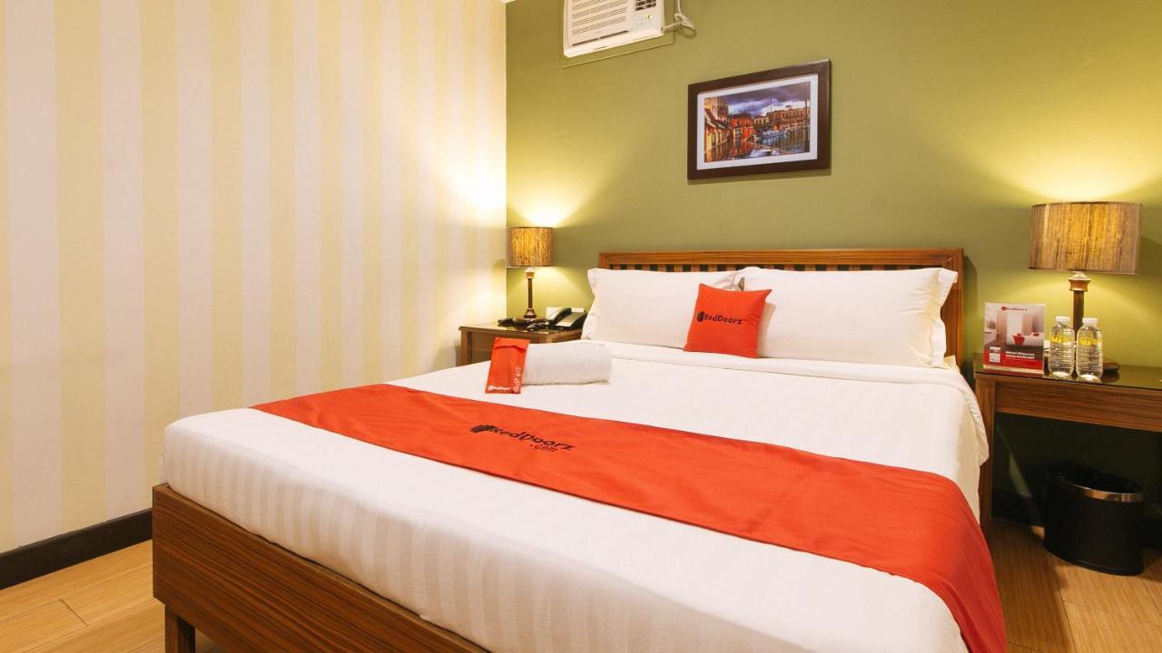 Reddoorz @ Gardenview Hotel Gtower Ángeles Extérieur photo