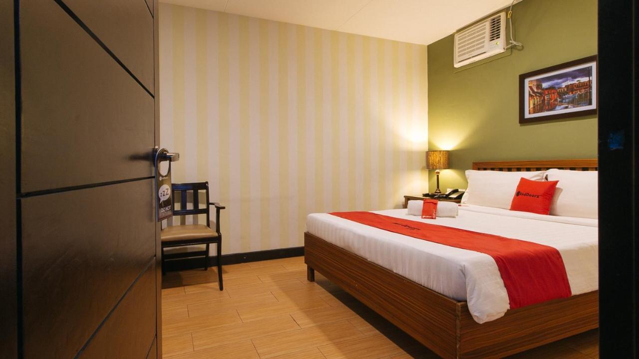 Reddoorz @ Gardenview Hotel Gtower Ángeles Extérieur photo