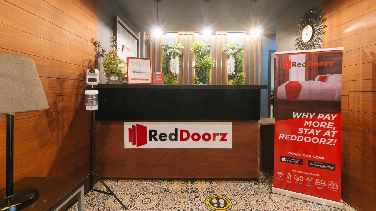 Reddoorz @ Gardenview Hotel Gtower Ángeles Extérieur photo